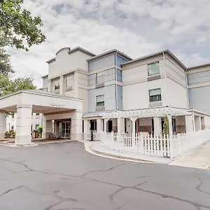 Country & By Radisson, Southside *** Savannah